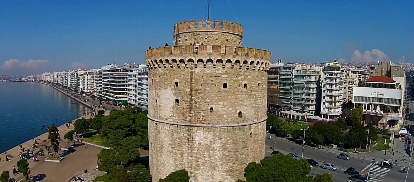 Θεσσαλονίκη: Στα μπλε ο Λευκός Πύργος για την Παγκόσμια Ημέρα Διαβήτη (φώτο)